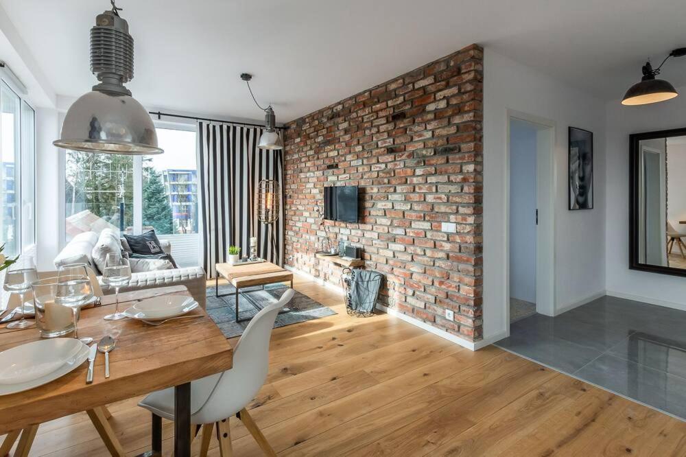 Loft Apartment *