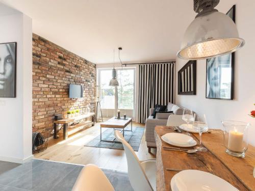 Loft Apartment *